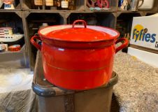 rood emaille pan
